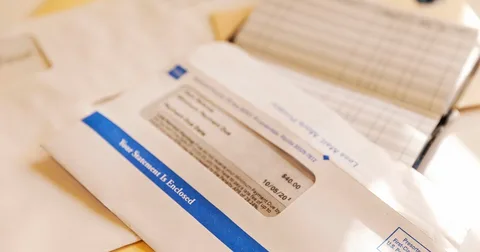 Japan's ¥1.1M Gift Tax Exclusion｜Use It Right, Avoid the Traps